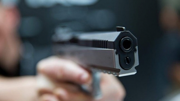 Жестоко убийство разтърси пазарджишко: Мъж е застрелял съпругата си