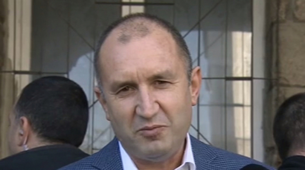 Радев: Анексирането на Крим е в нарушение на международното право
