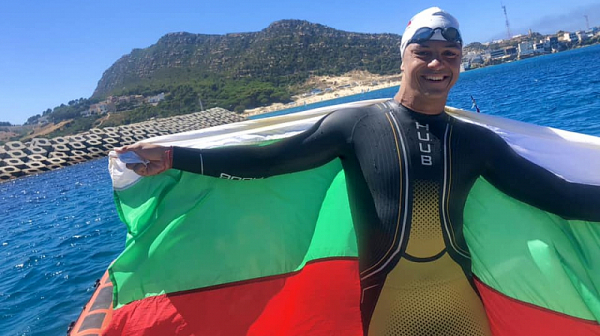 Българинът Цанко Цанков спечели плувния маратон в Гибралтарския проток
