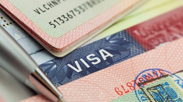 САЩ премахват визите за българи при престой до 90 дни?