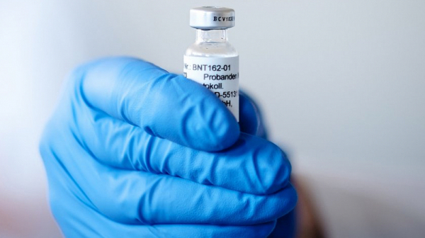 До дни в Европа идват първите бустерни ваксини срещу „Омикрон“