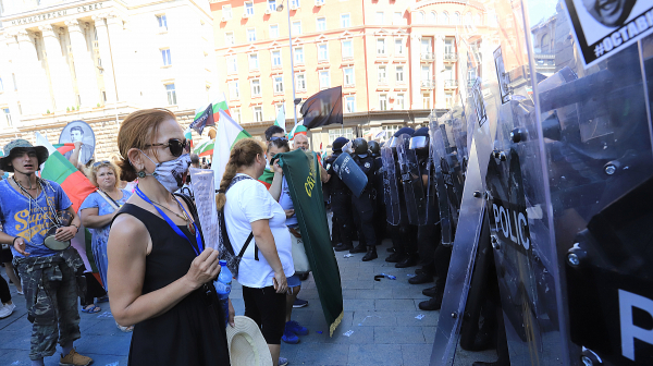 Протестно автошествие се организира срещу Борисов и Гешев