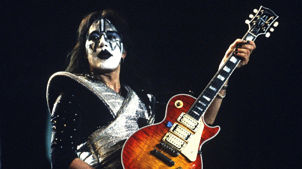 Почина оригиналният китарист на Kiss Ейс Фрейли