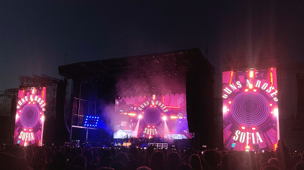 40 хиляди души, 31 песни и 3 часа и 15 минути: Guns N’ Roses в София