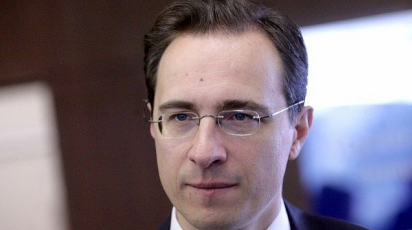 Първо във Фрог: Човек от кабинета “Борисов 1” се спряга за евентуален премиер. Фирмата му разпределя милиони
