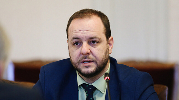 Министър Сандов: България има ядрено гориво за около година и половина