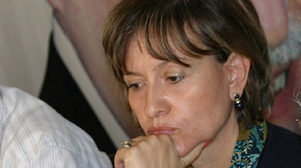 Адв. Емилия Недева: Гражданите чрез куриер плащат 250 лв. за пратка на документи до Страсбург, вместо 25 лв. на „Български пощи“