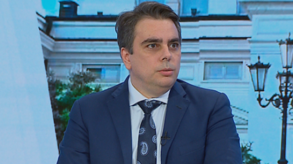 Асен Василев: Мислим по-скоро за нови избори и парите да не стигат до шкафчетата