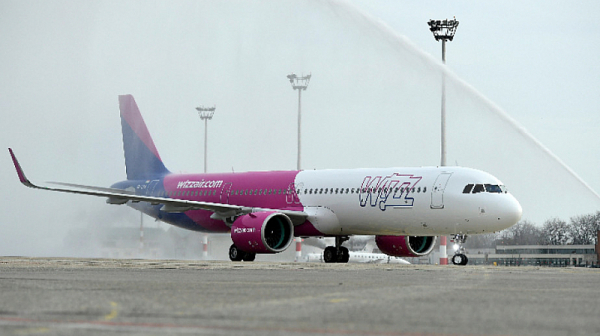 Заради риск във въздушното пространство: Wizz Air спират полетите от и до Молдова