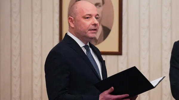Парламентът решава за кабинета ”Габровски” /на живо/