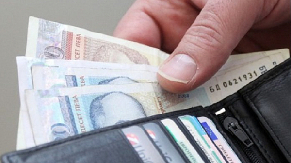 Минималната заплата пак скара работодатели и синдикати