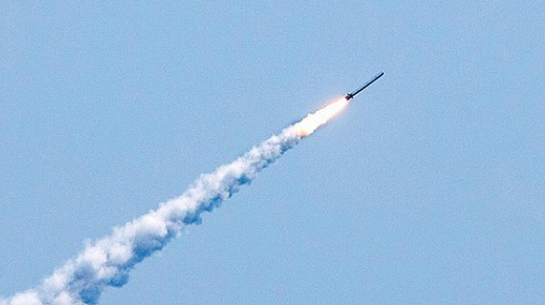Руски ракети прелетяха над най-голямата АЕЦ в Европа - Запорожката