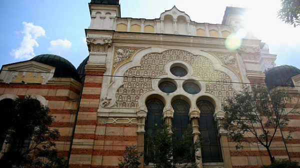 Молитва за мир в Софийската синагога и съпричастност към жертвите в Израел