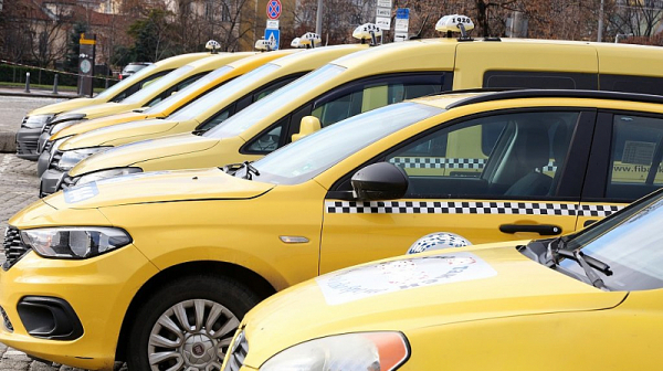 МВР и Министерство на транспорта се съгласиха с исканията на таксиджиите
