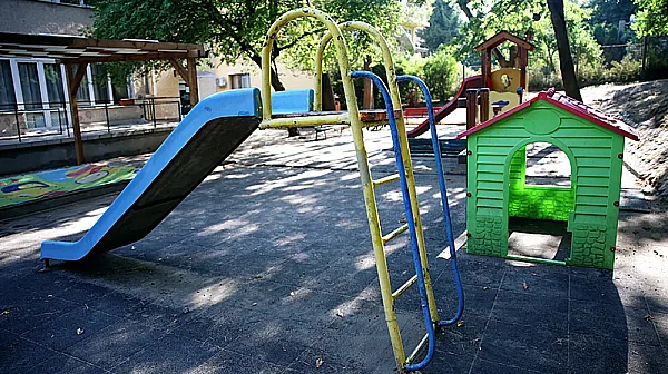 124 яслени групи в София са под риск заради недостиг на медицински сестри