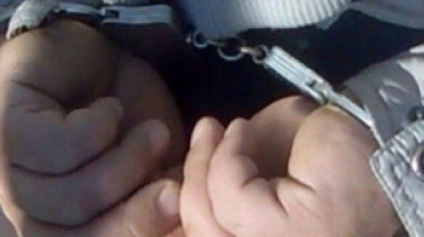 В Гърция арестуваха българин за продажба на бебета