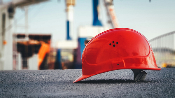 Броят на българите в трудоспособна възраст намалява с плашещи темпове