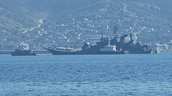 Атаката в Новоросийск: Вероятно е повреден руски десантен кораб