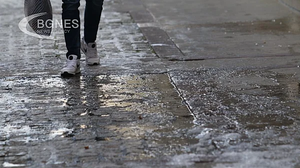 Поледици парализираха столицата: Десетки катастрофи и пълни спешни отделения