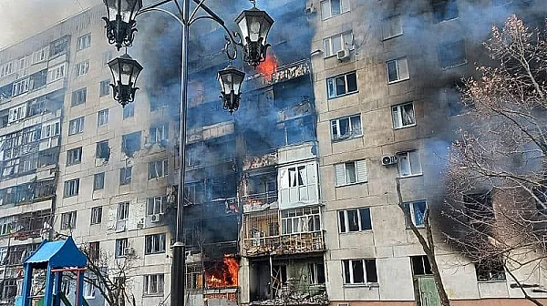 Русия разделя семейства: Спира обажданията за възрастни в окупирания Луганск