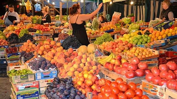 България внася 9 пъти повече зеленчуци и 5 пъти повече плодове, отколкото изнася