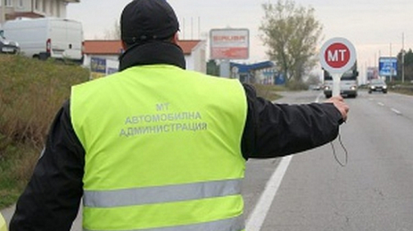 Наказват служителя на ДАИ, който свали номерата на репатрак