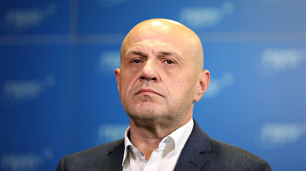 До края на годината ще получим и второ, и трето плащане по ПВУ, убеден е вицепремиерът Дончев