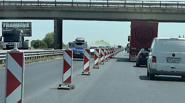 За пътуващите: Промени в движението по „Тракия“ към Бургас