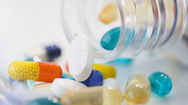 От стероиди до хранителни добавки: Разбиха фабрика за фалшиви лекарства в София