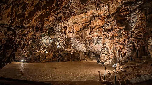 Община Ябланица vs. туристическия съюз: Битката за пещера Съева дупка продължава