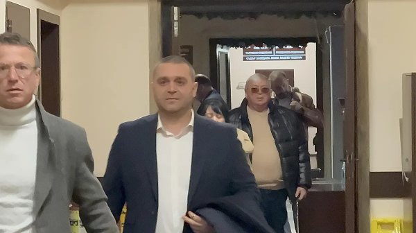 Общинските съветници във Варна, които бяха арестувани с кмета, излизат под гаранция