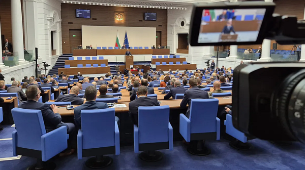 Опозицията готви окупация на НС, Борисов вижда саботаж на бюджета в евро