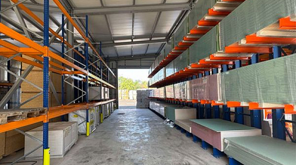 Тема: Над 20 години Проинстал ООД – лидерство в складовите и търговските решения