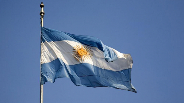 Депутатите в Аржентина замразиха заплатите си