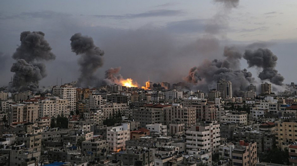 Израел подложи на интензивен обстрел Хан Юнис в Ивицата Газа