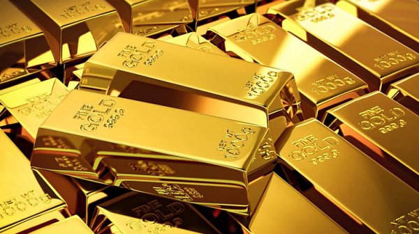 Златото с исторически рекорд над 4400 долара, среброто също достигна връх