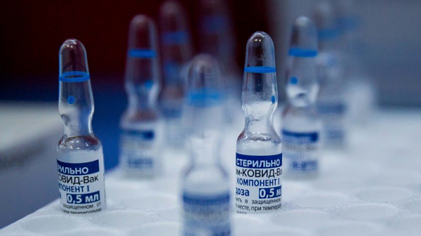 Първа в Европа: Сърбия ще използва руската ваксина ”Спутник Лайт”