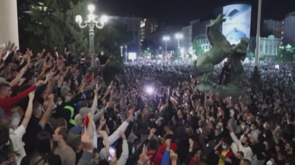 Трети протест в Белград срещу прайда