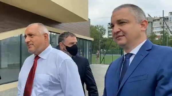 Борисов отказа да отговаря на въпроси за Божков, Златев и коалицията