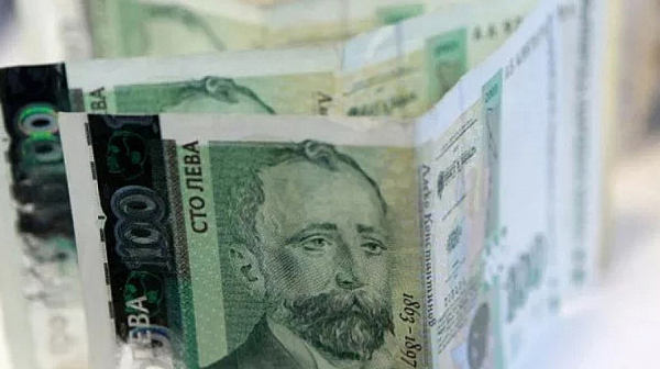 България внася повече, изнася по-малко. Tърговският дефицит набъбва до 5 млрд. евро