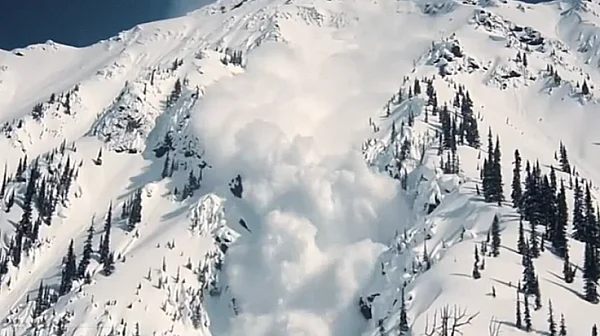 Повишена лавинна опасност около Седемте рилски езера след силен вятър и нов сняг