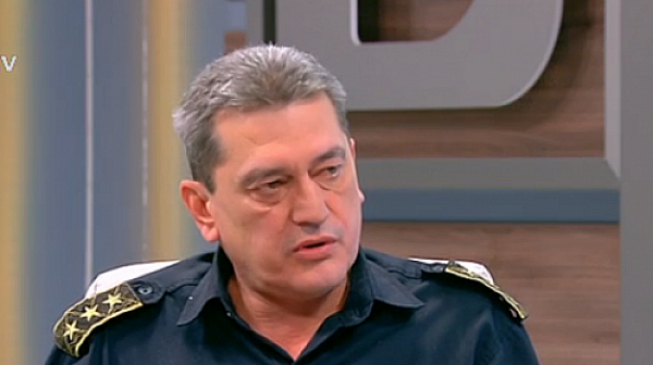 Гл. комисар Николов: Пожарът в Рила е ограничен от три страни