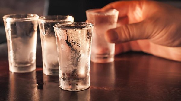 Българите – първенци по консумация на алкохол. Кога пиенето става зависимост?