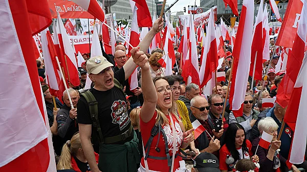 Институционална война във Варшава: Полша между ЕС и MAGA