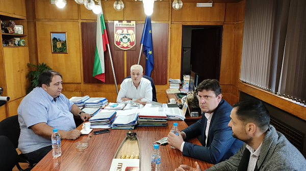 ЧЕЗ Разпределение и Община Думница обсъдиха възможностите за сътрудничество за бъдещи проекти