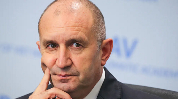 Радев се шегува с вас. Няма проблем, скоро ще гласувате за него