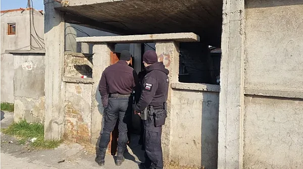 10 задържани при спецакция в Бургас, открити списъци и нарколаборатория