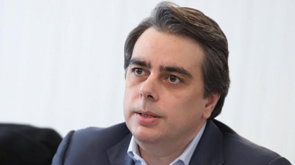 Финансовият министър  Асен Василев: Ще съдим Газпром
