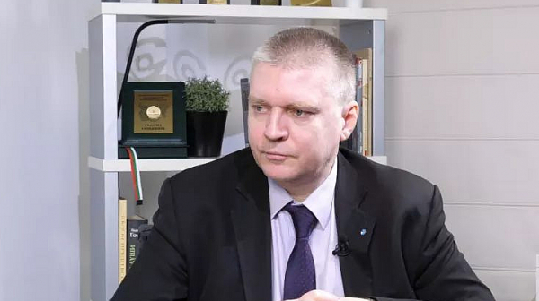 Любомир Аламанов - комуникационен експерт: Борисов постави нещо като ултиматум на партиите