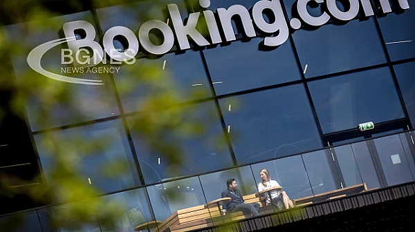 Хакери удариха Booking.com